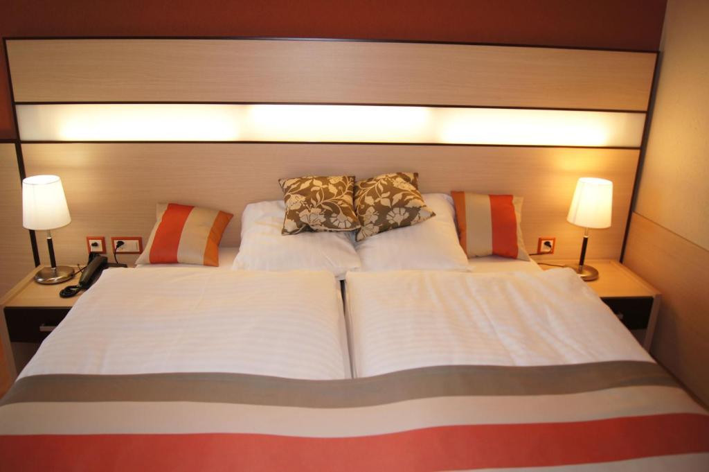 Hotel Lacotel Avenches Pokoj fotografie